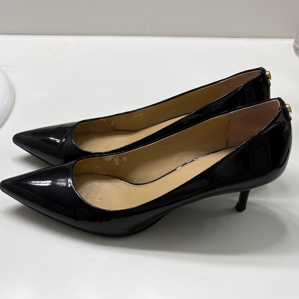 Michael Kors Classic Black Patent Leather Kitten Heel Pumps, Sz 9.5